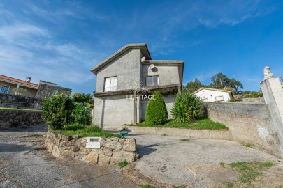 Moradia T3 para Venda em Vila de Punhe