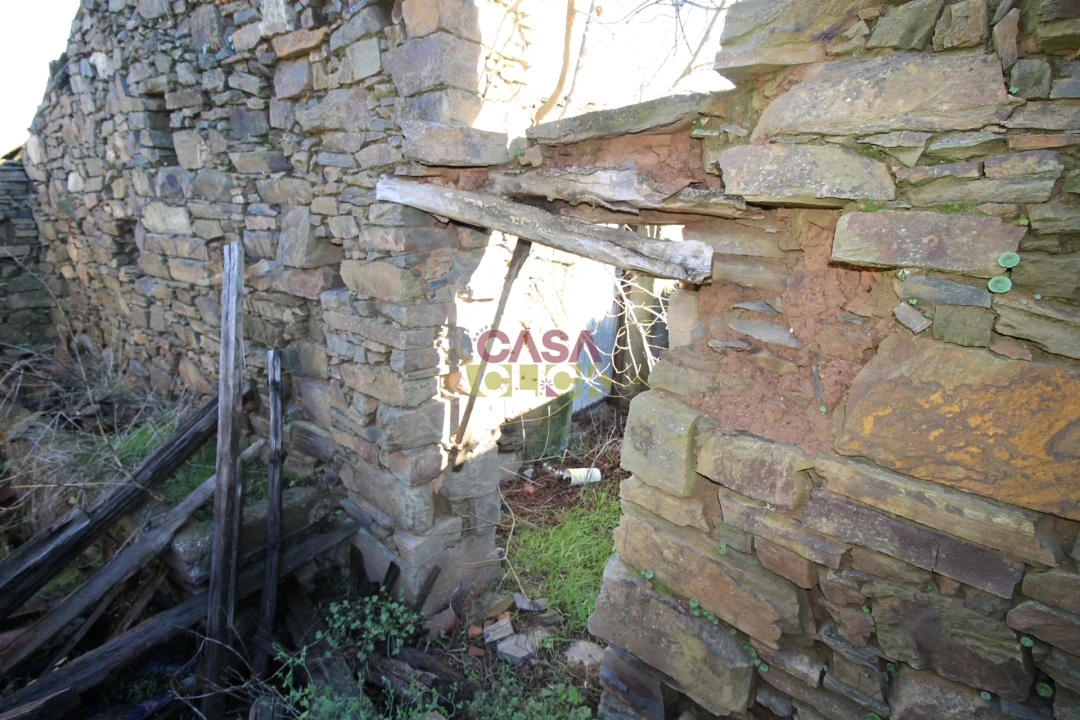 Moradia T3 para Venda em Cardigos Foto 17