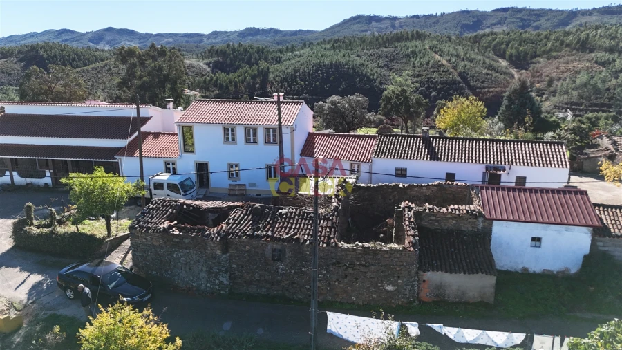 Moradia T3 para Venda em Cardigos Foto 2