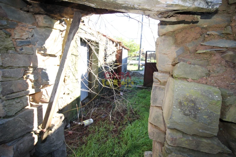 Moradia T3 para Venda em Cardigos Foto 21