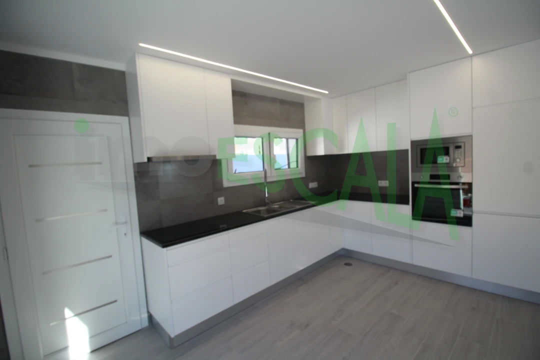 Moradia T4 para Venda em Cartaxo e Vale da Pinta Foto 9