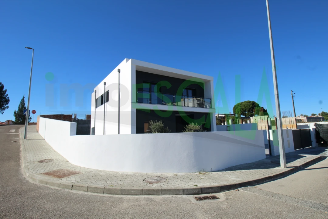 Moradia T4 para Venda em Cartaxo e Vale da Pinta Foto 51