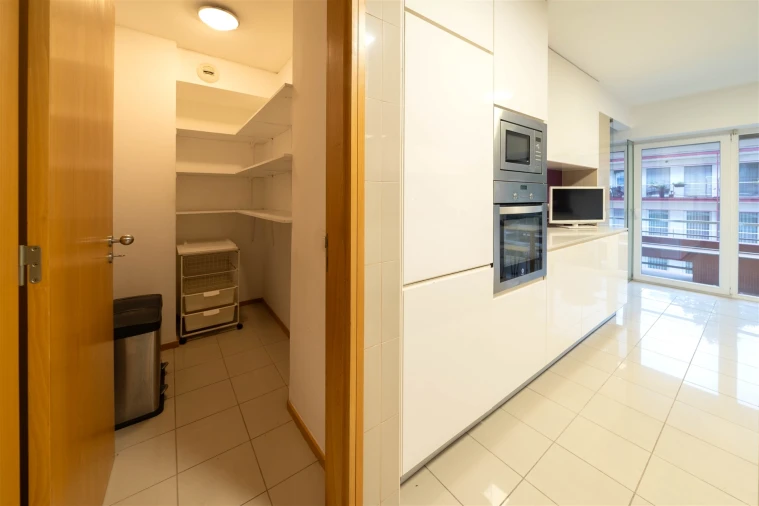 Apartamento T3 para Arrendamento em Urgezes Foto 8