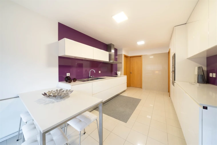 Apartamento T3 para Arrendamento em Urgezes Foto 7