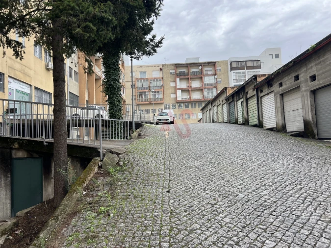 Armazém para Venda em Caldas de Vizela (São Miguel e São João) Foto 2
