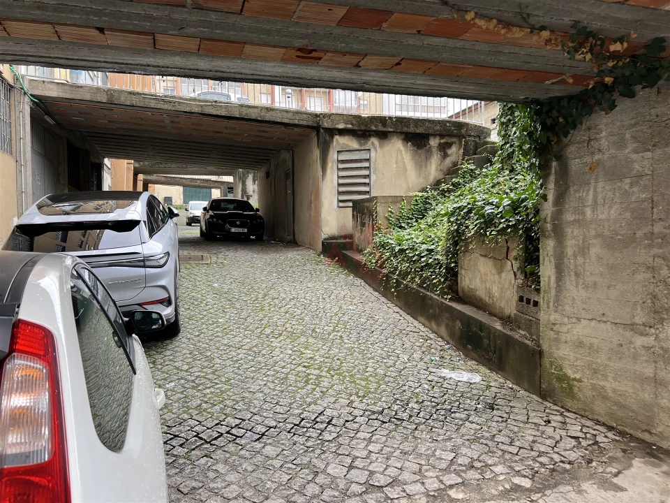 Armazém para Venda em Caldas de Vizela (São Miguel e São João) Foto 4
