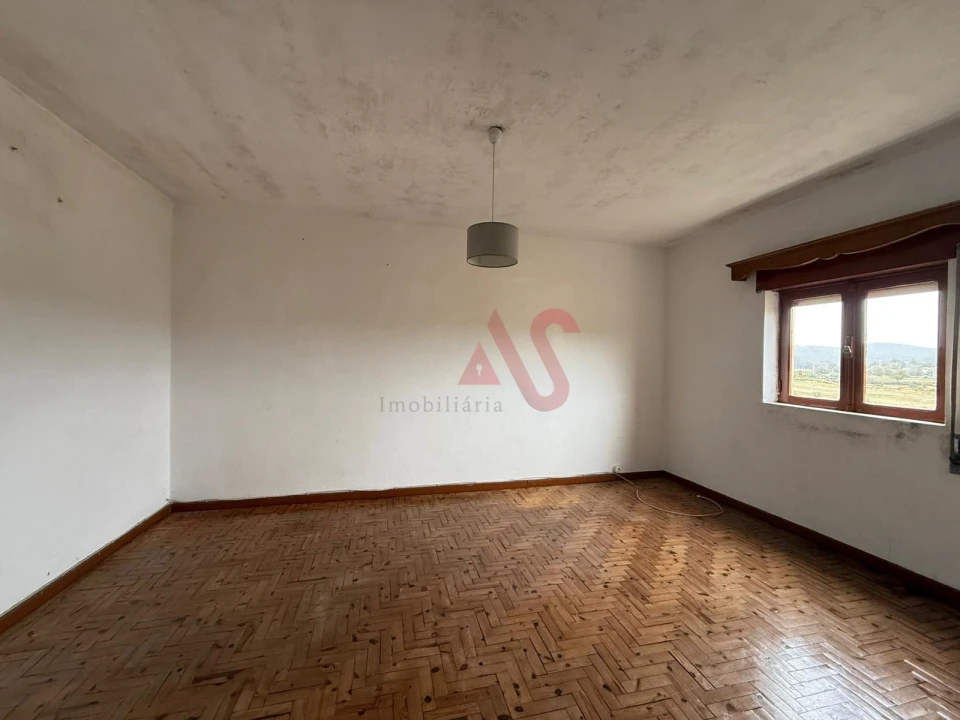 Moradia T2 para Venda em Agrela Foto 8