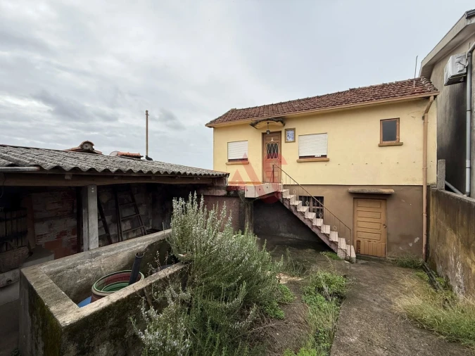 Moradia T2 para Venda em Agrela