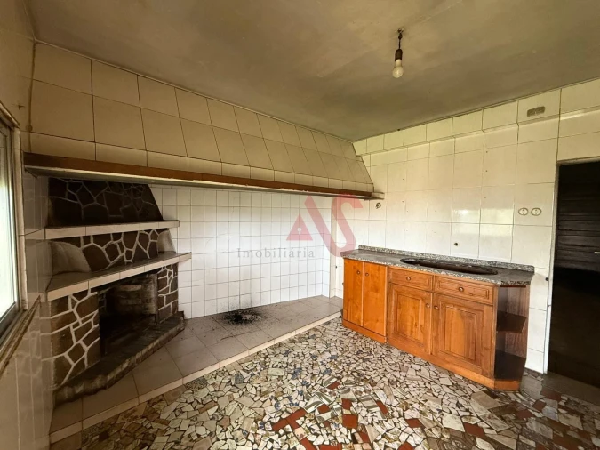 Moradia T2 para Venda em Agrela Foto 3