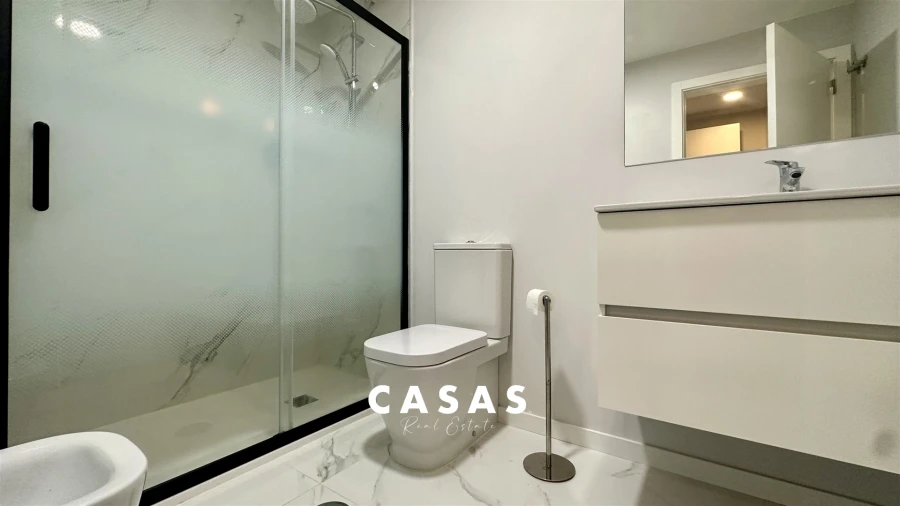 Apartamento T2 para Arrendamento em São Martinho Foto 18