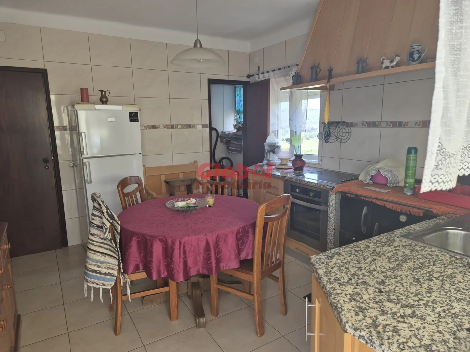 Moradia T4 para Venda em Seixo da Beira Foto 3