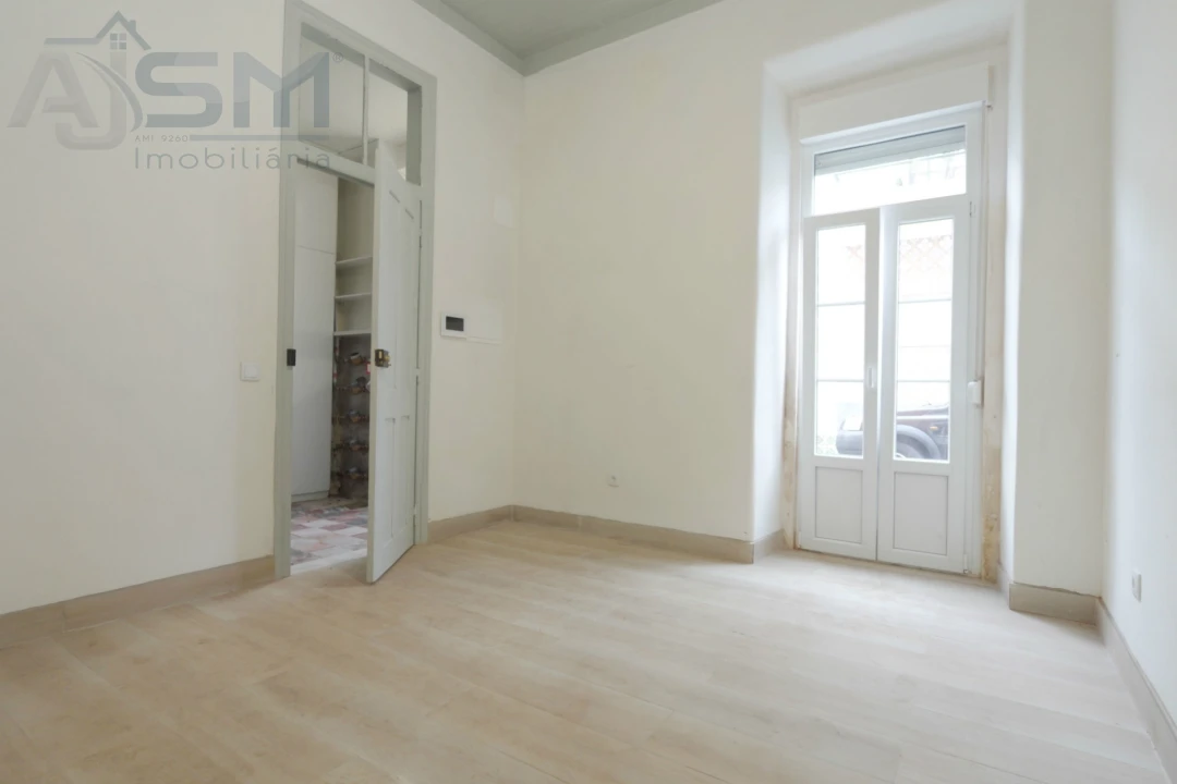 Apartamento T2 para Arrendamento em Bombarral e Vale Covo Foto 4