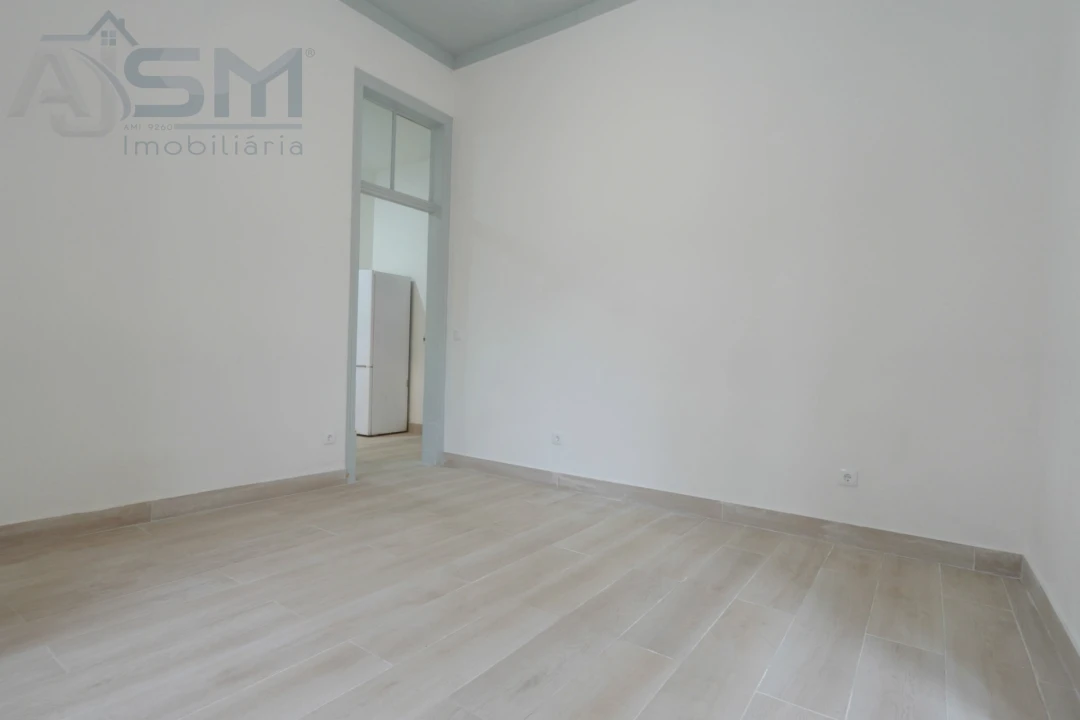 Apartamento T2 para Arrendamento em Bombarral e Vale Covo Foto 12