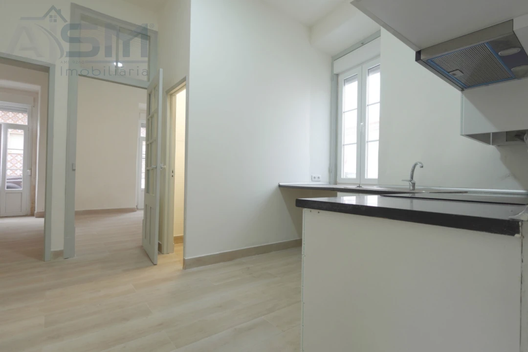 Apartamento T2 para Arrendamento em Bombarral e Vale Covo Foto 9