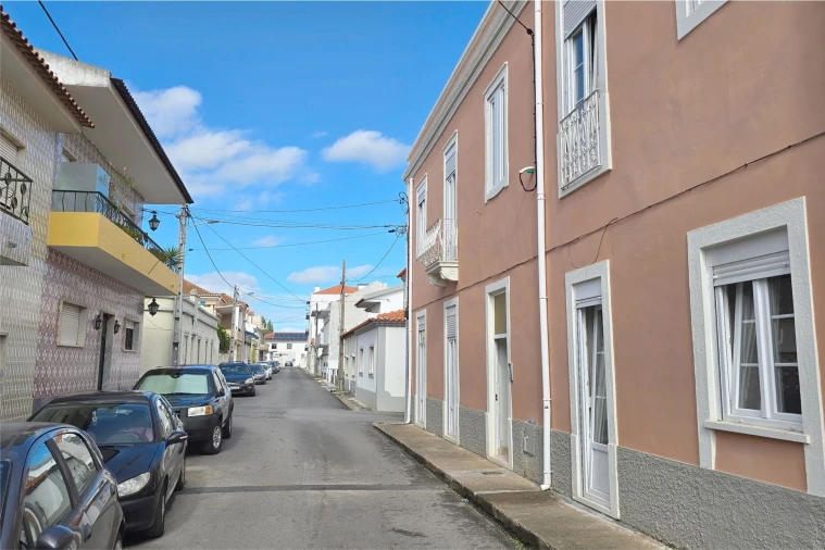 Apartamento T2 para Arrendamento em Bombarral e Vale Covo Foto 21