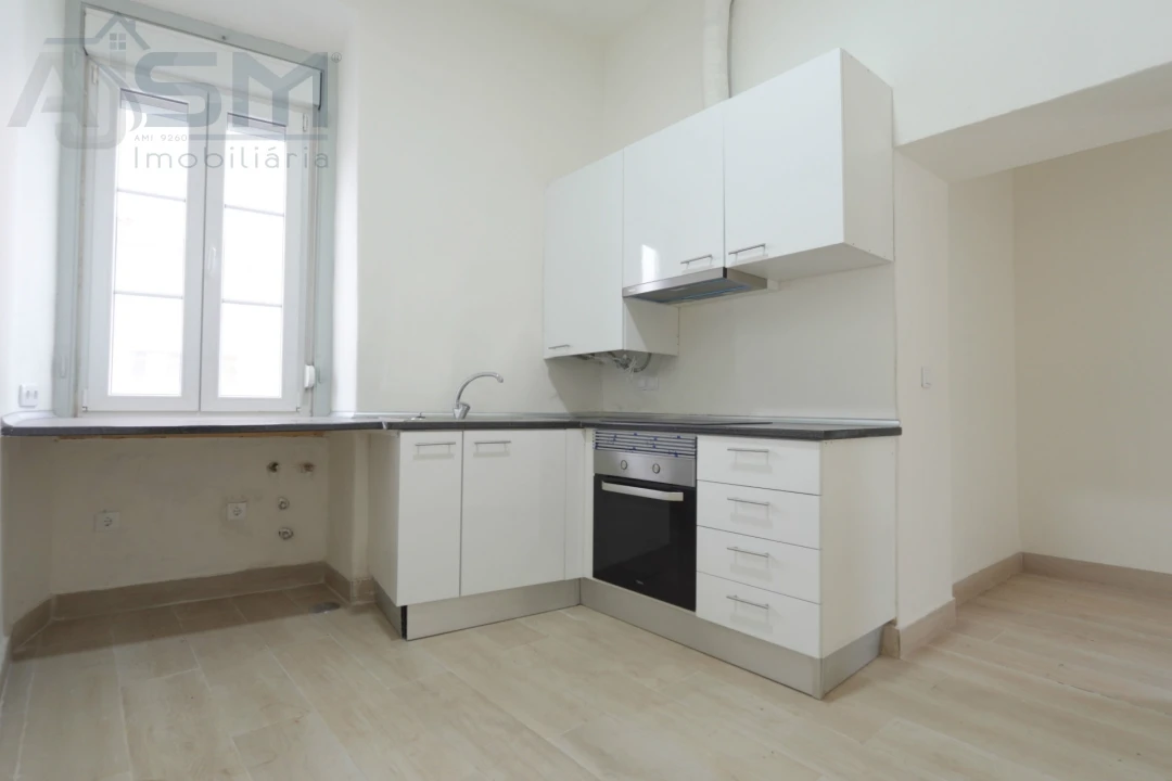 Apartamento T2 para Arrendamento em Bombarral e Vale Covo Foto 8