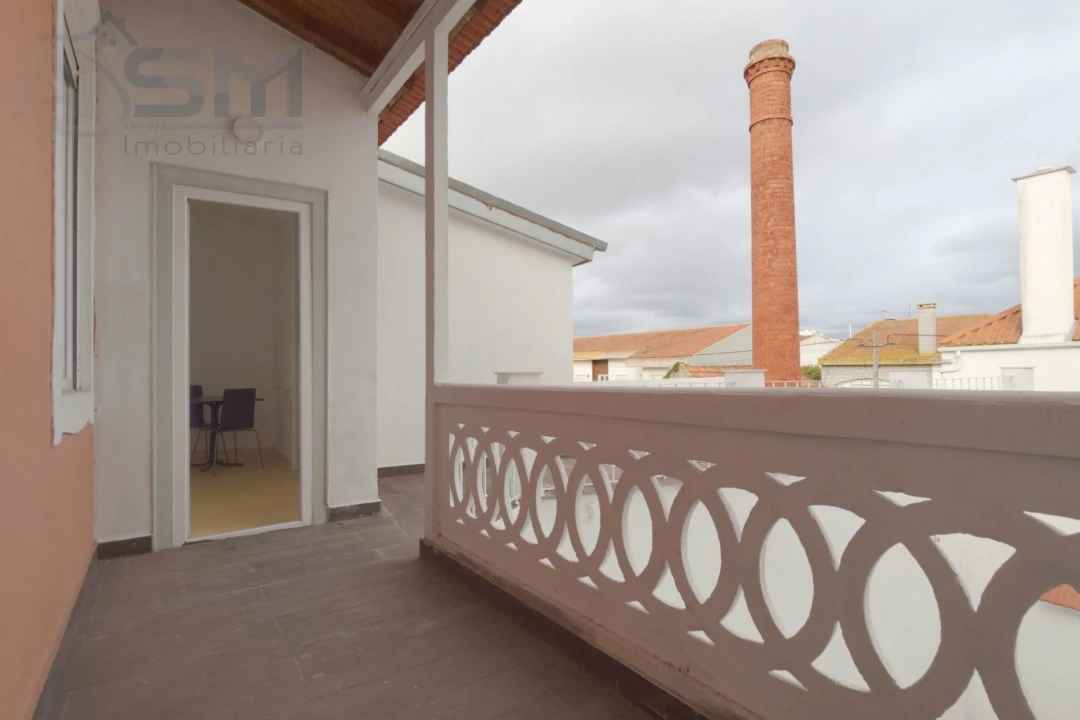 Apartamento T3 para Arrendamento em Bombarral e Vale Covo Foto 5