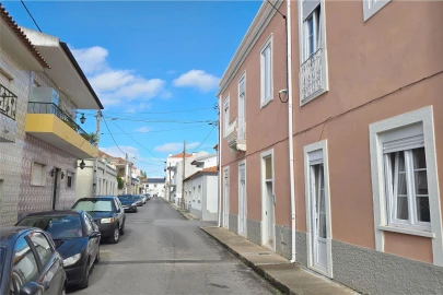 Apartamento T3 para Arrendamento em Bombarral e Vale Covo