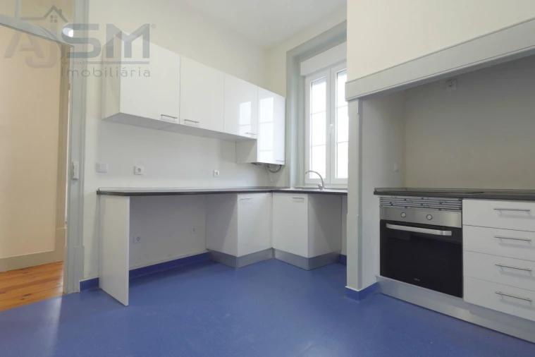 Apartamento T3 para Arrendamento em Bombarral e Vale Covo Foto 21