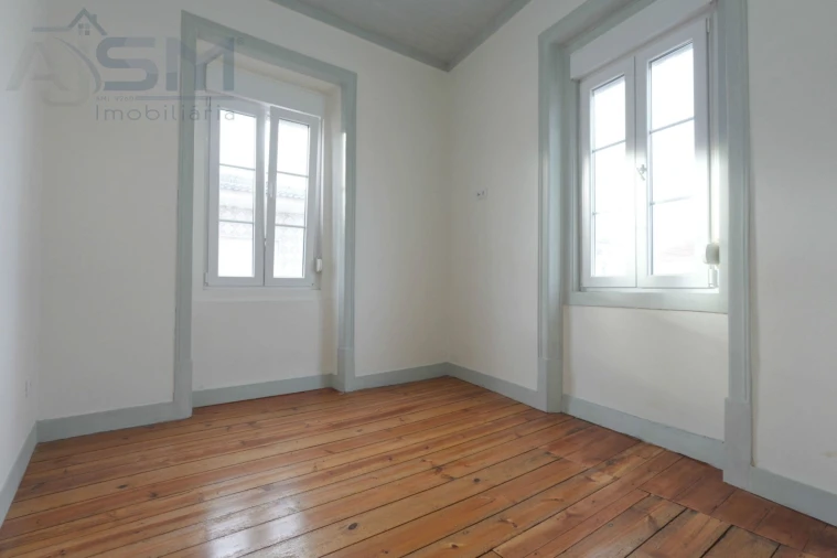 Apartamento T3 para Arrendamento em Bombarral e Vale Covo Foto 18