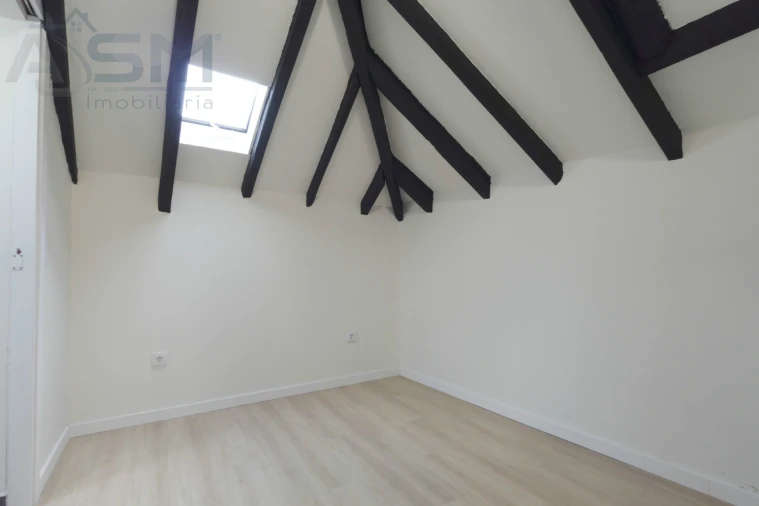 Apartamento T1 para Arrendamento em Bombarral e Vale Covo Foto 8