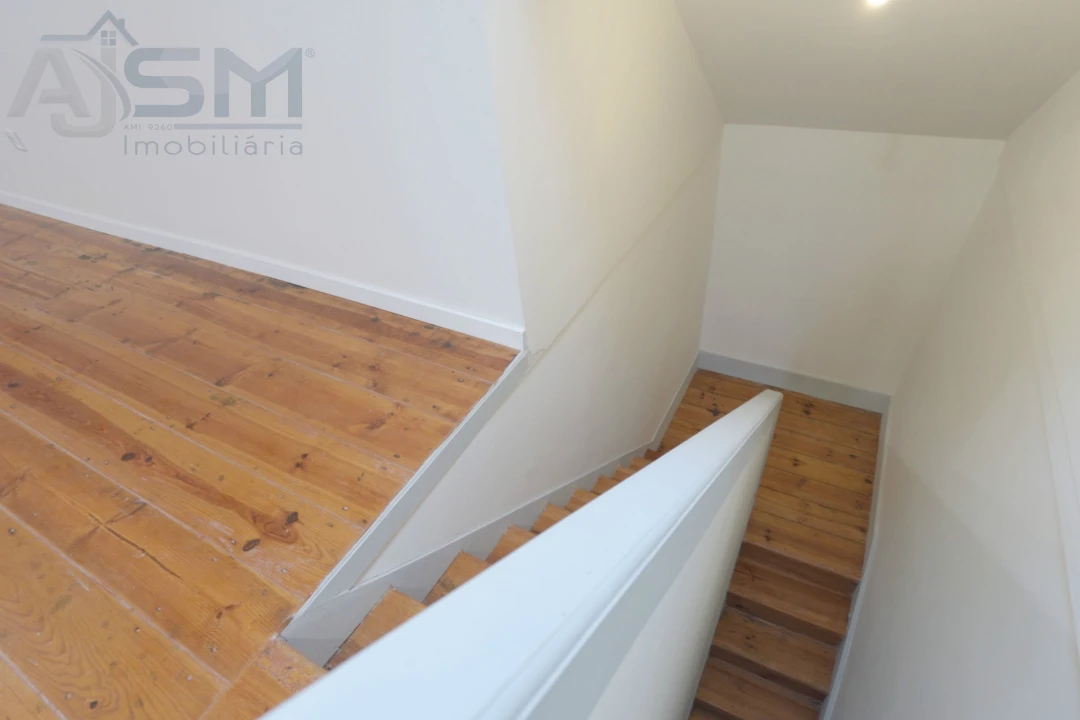 Apartamento T1 para Arrendamento em Bombarral e Vale Covo Foto 12