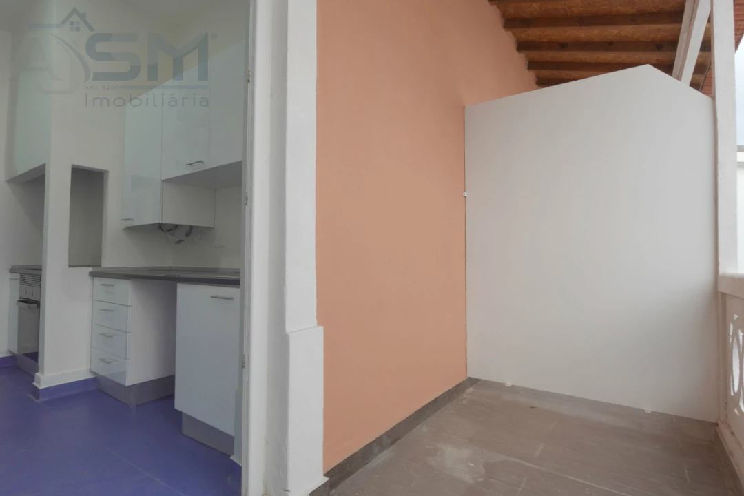 Apartamento T3 para Arrendamento em Bombarral e Vale Covo Foto 9