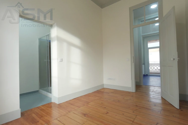 Apartamento T3 para Arrendamento em Bombarral e Vale Covo Foto 4