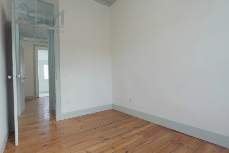 Apartamento T3 para Arrendamento em Bombarral e Vale Covo Foto 21