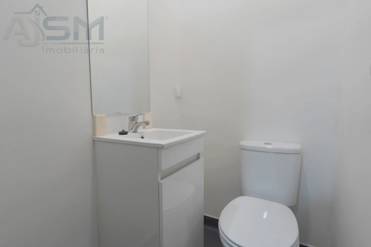 Apartamento T3 para Arrendamento em Bombarral e Vale Covo Foto 13