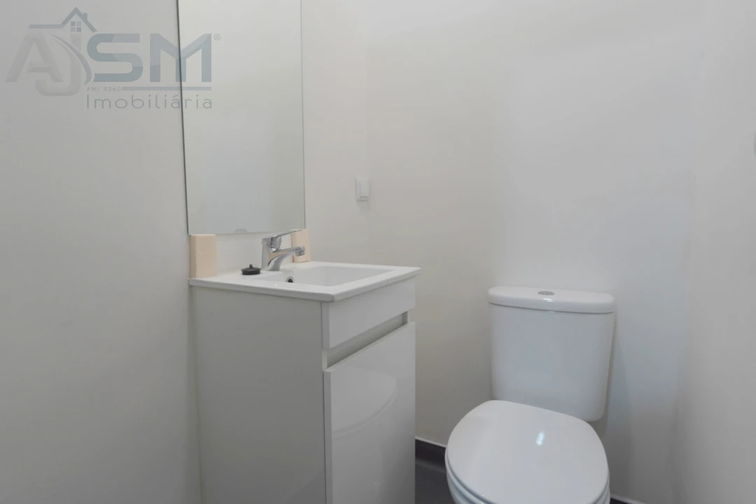 Apartamento T3 para Arrendamento em Bombarral e Vale Covo Foto 13