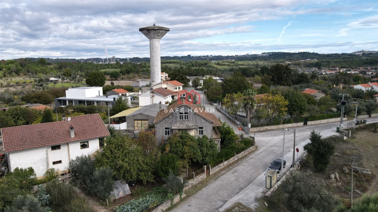 Moradia T4 para Venda em Espinho Foto 3