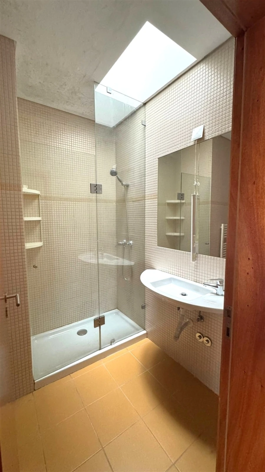 Apartamento T3 para Arrendamento em Arcozelo Foto 13