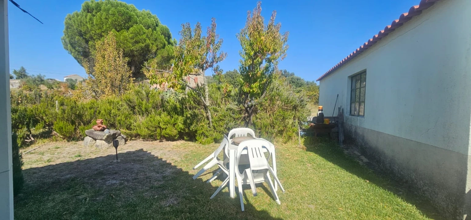Moradia T0 para Venda em Aldeia do Bispo, Águas e Aldeia de João Pires Foto 12