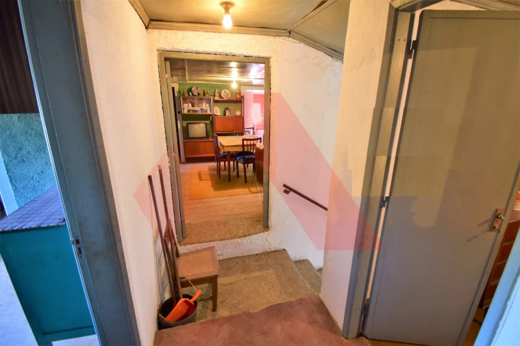 Moradia T4 para Venda em Espariz e Sinde Foto 7