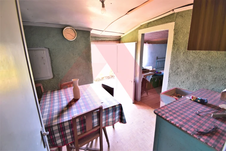 Moradia T4 para Venda em Espariz e Sinde Foto 4