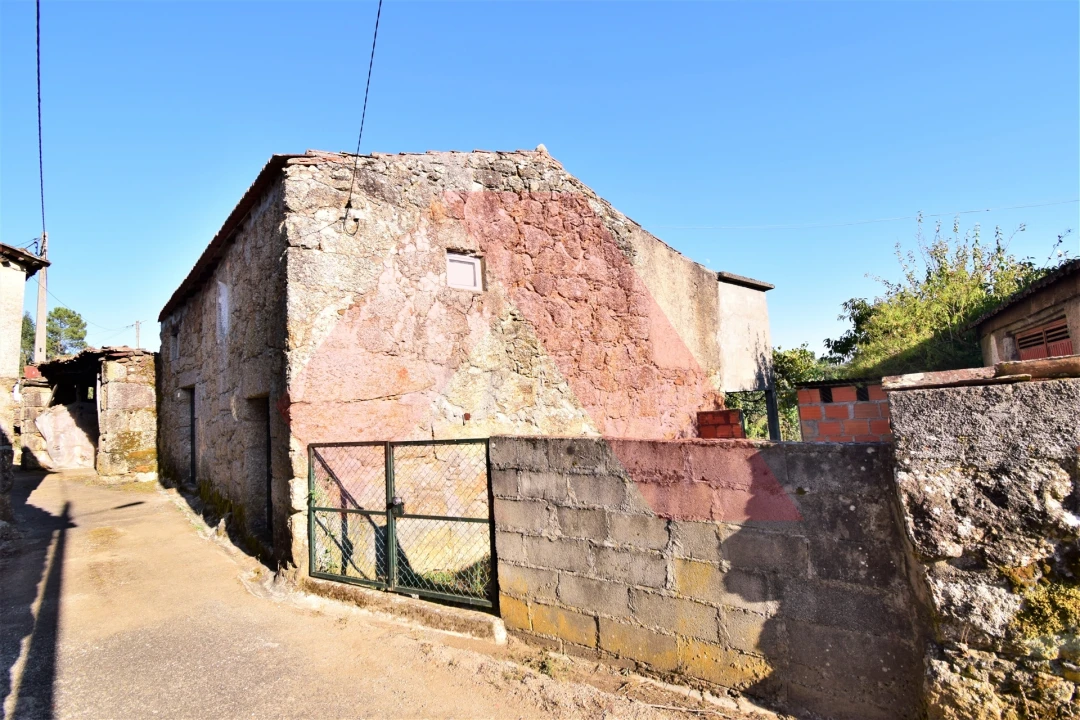 Moradia T4 para Venda em Espariz e Sinde Foto 18