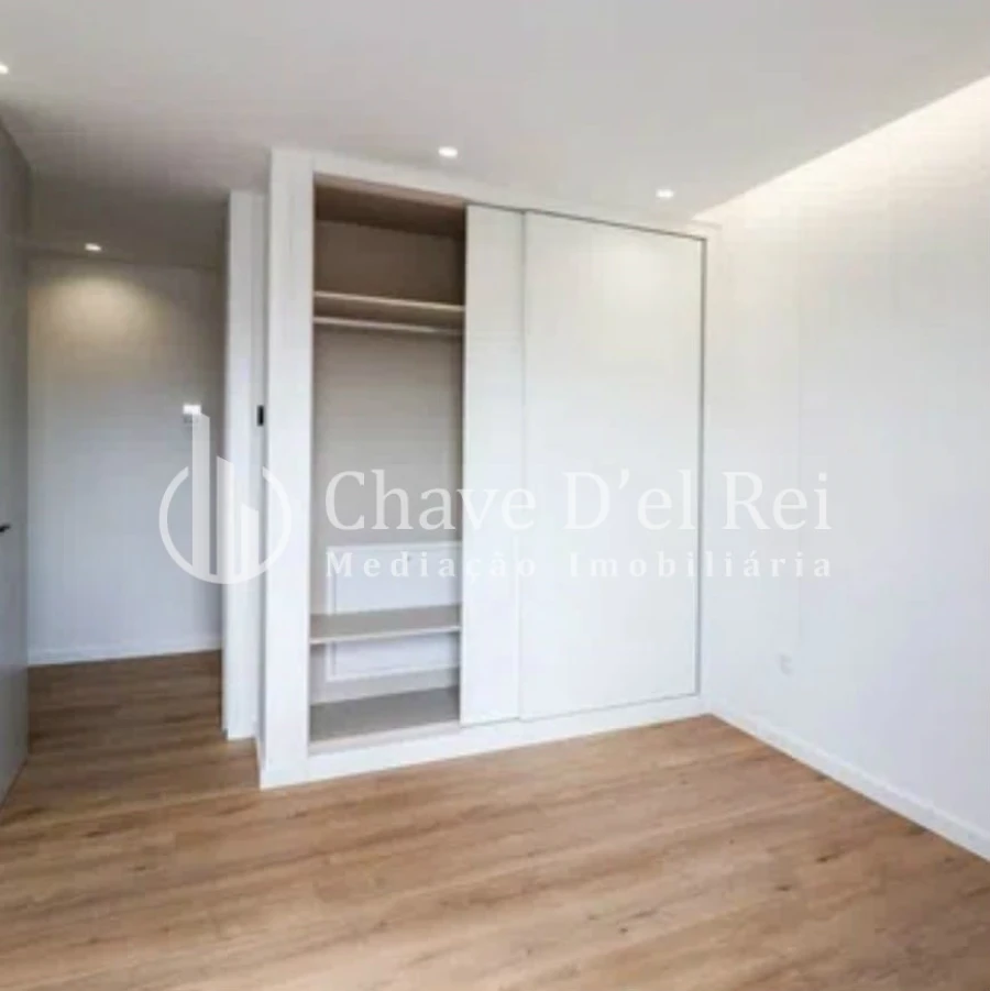 Apartamento T4 para Venda em Viseu Foto 6