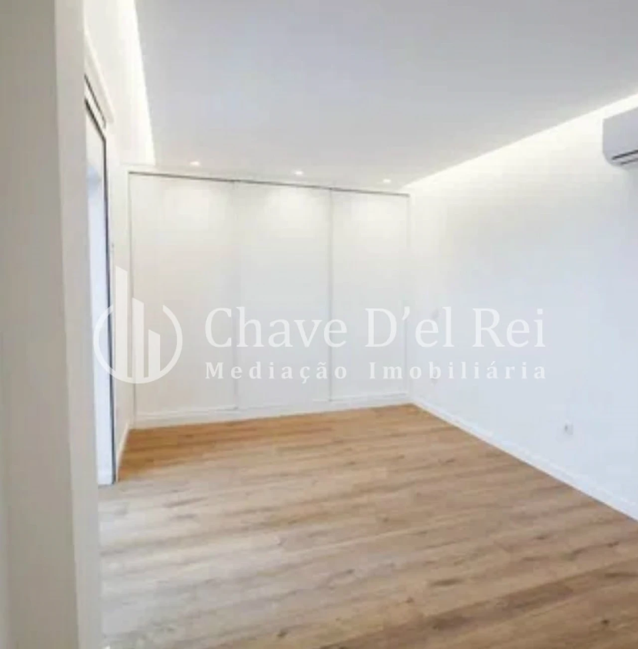 Apartamento T4 para Venda em Viseu Foto 5