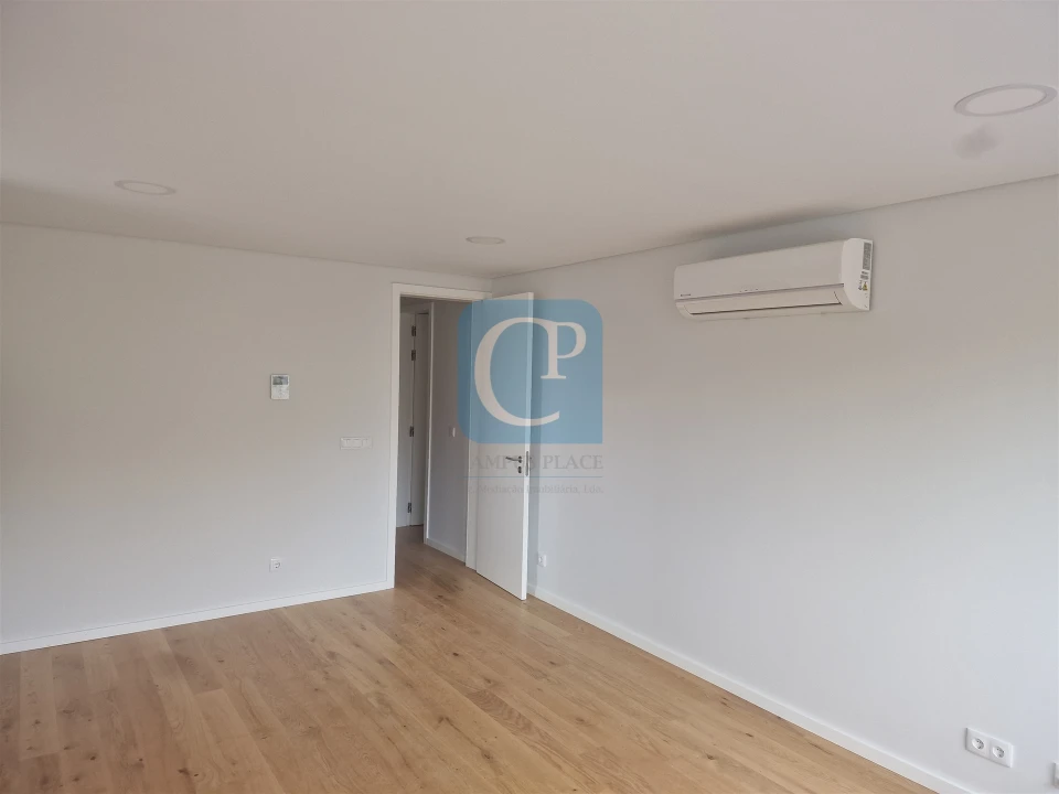 Apartamento T2 para Arrendamento em Mafamude e Vilar do Paraíso Foto 3
