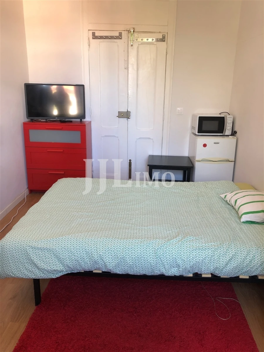 Apartamento T10 para Venda em Avenidas Novas Foto 3