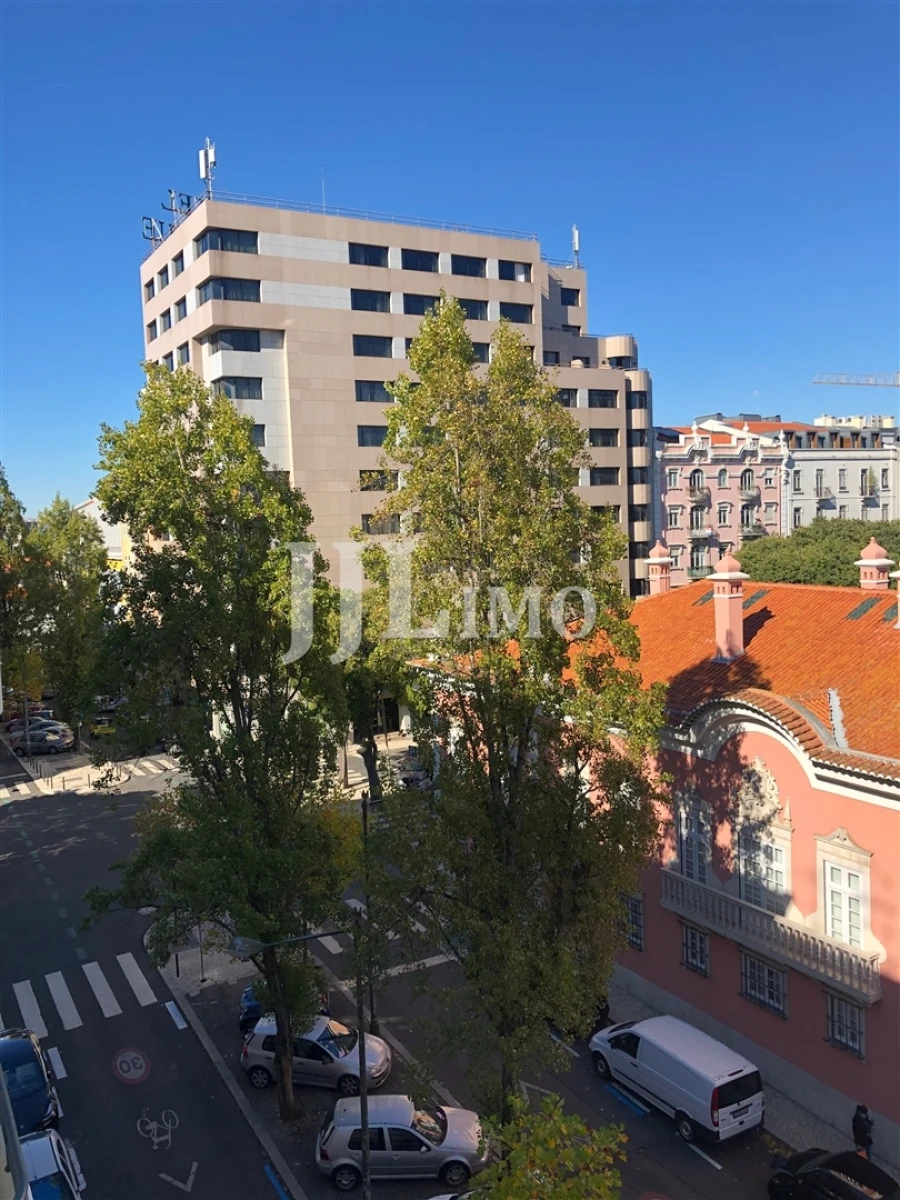 Apartamento T10 para Venda em Avenidas Novas Foto 10