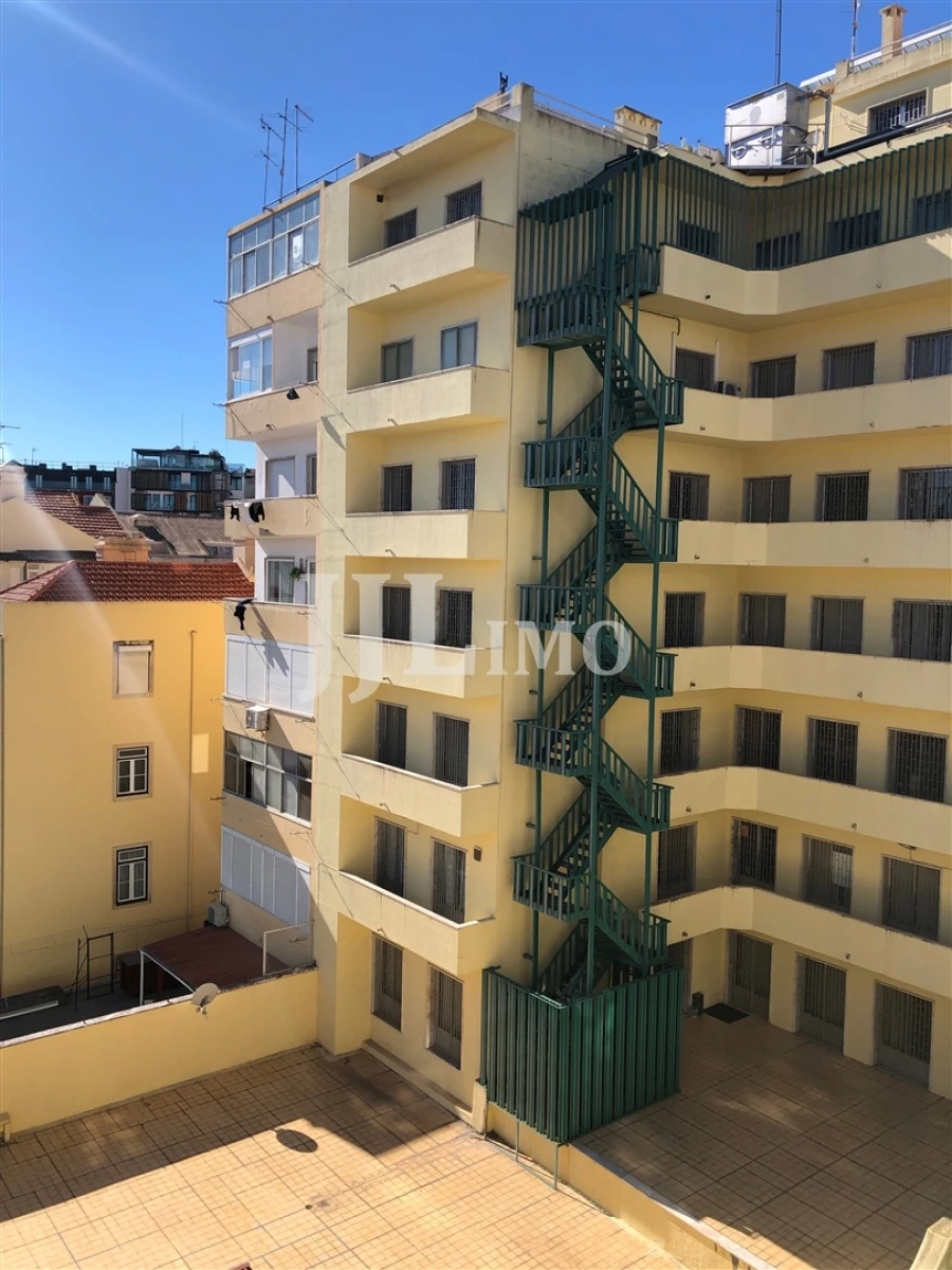 Apartamento T10 para Venda em Avenidas Novas Foto 49