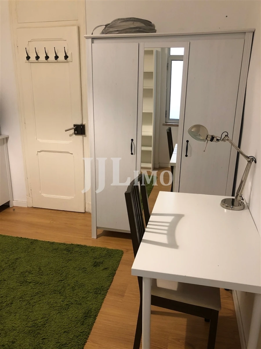 Apartamento T10 para Venda em Avenidas Novas Foto 17