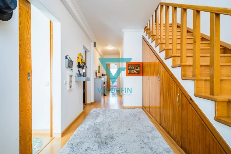 Moradia T4 para Venda em Batalha Foto 7