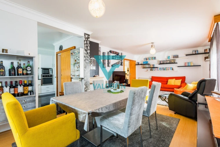 Moradia T4 para Venda em Batalha Foto 1