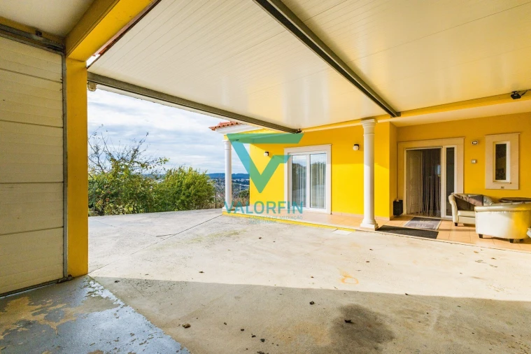 Moradia T4 para Venda em Batalha Foto 18