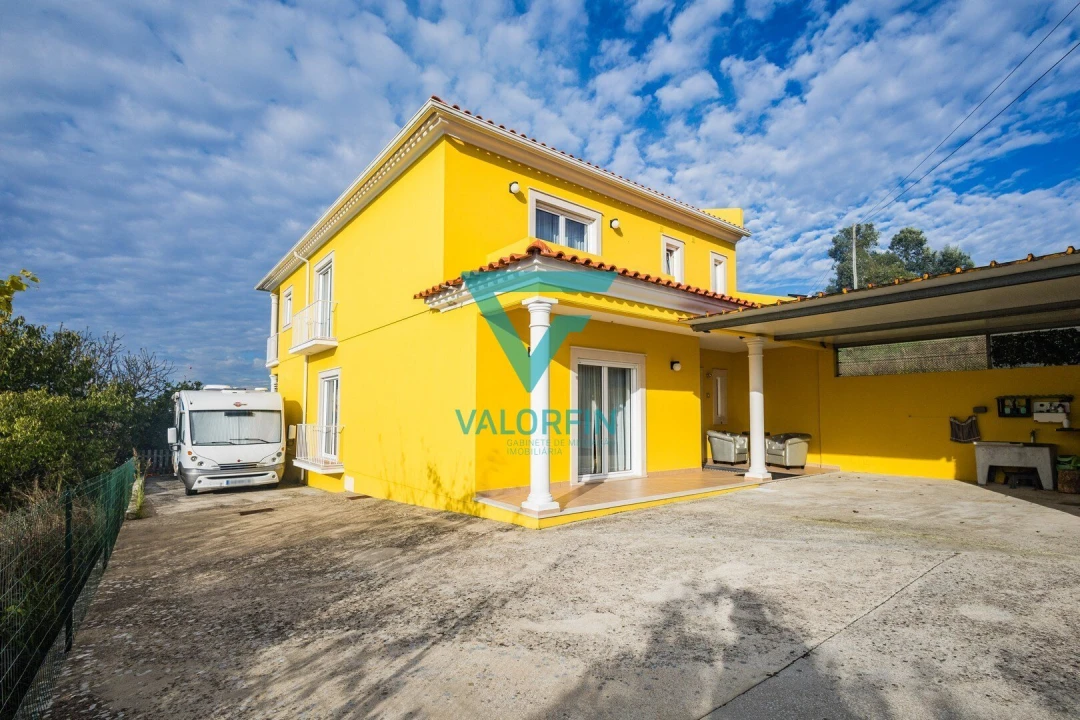 Moradia T4 para Venda em Batalha Foto 17