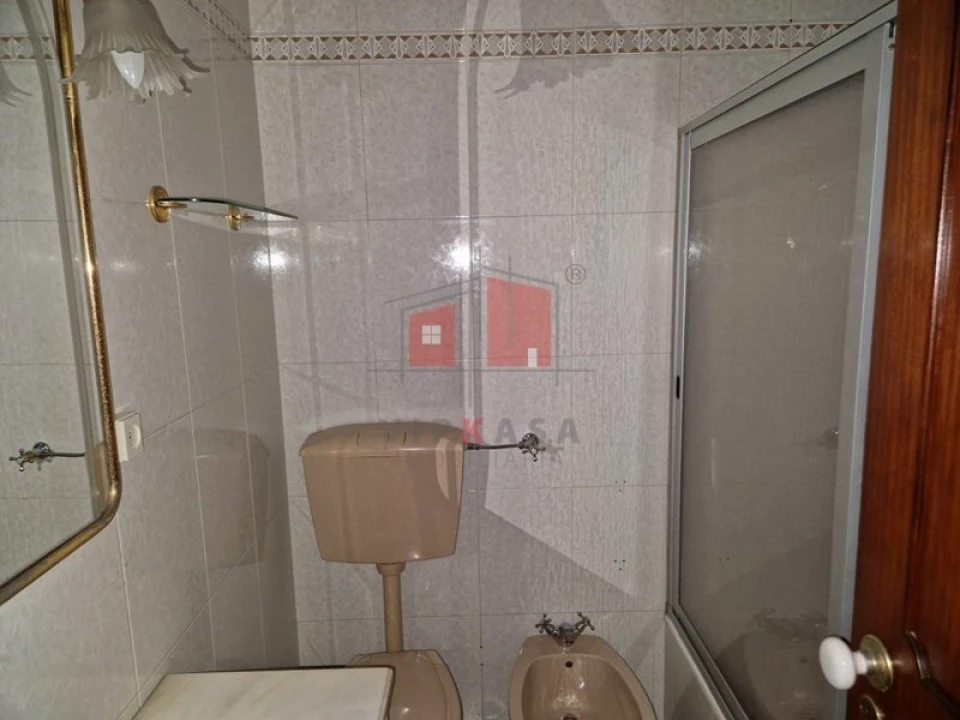 Apartamento T2 para Venda em Pontinha e Famões Foto 17