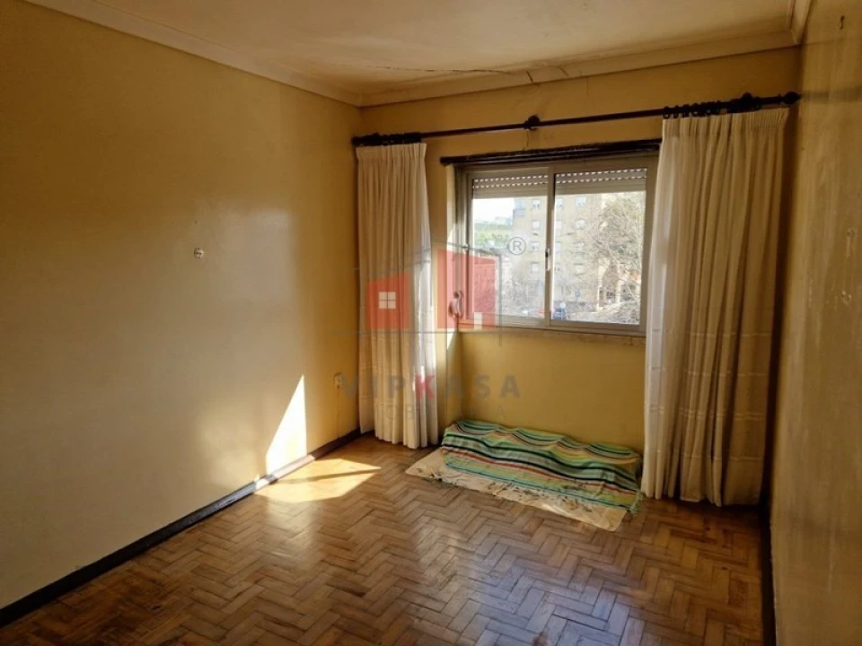 Apartamento T2 para Venda em Pontinha e Famões Foto 12